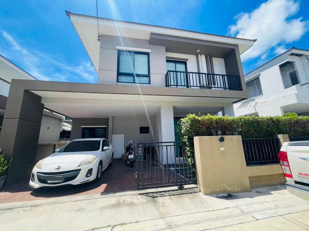 4 Bedroom House for sale at H Living Life Chaipornvithi