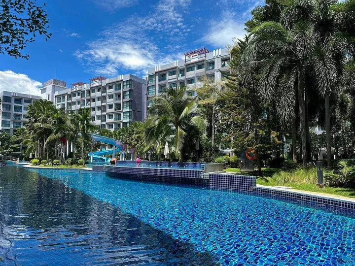 Photo from a listing at Dusit Grand Park 1