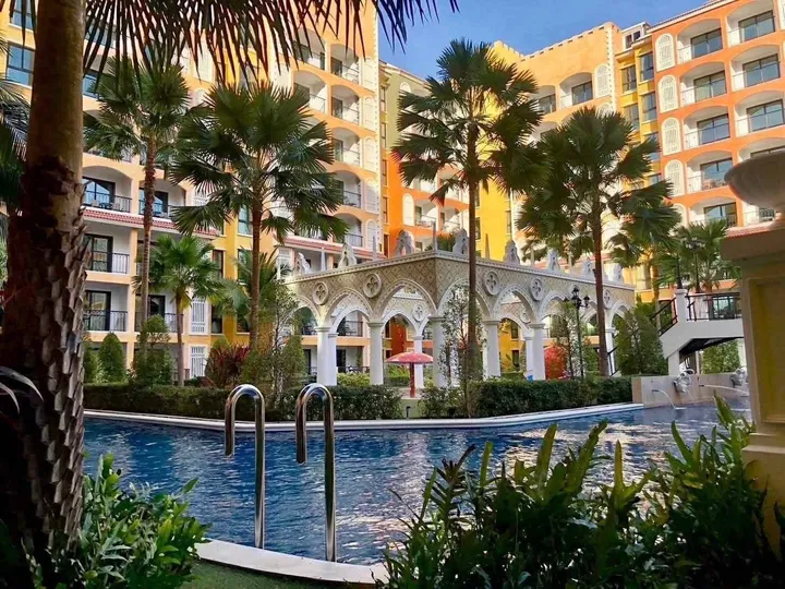 Photo from a listing at Venetian