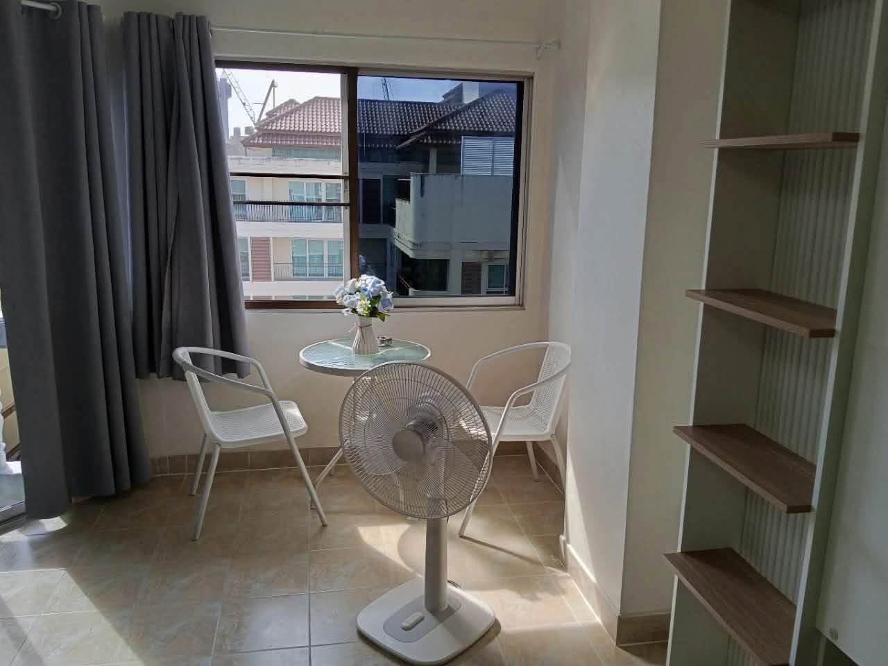 Studio for rent at Jomtien Thip Condotel