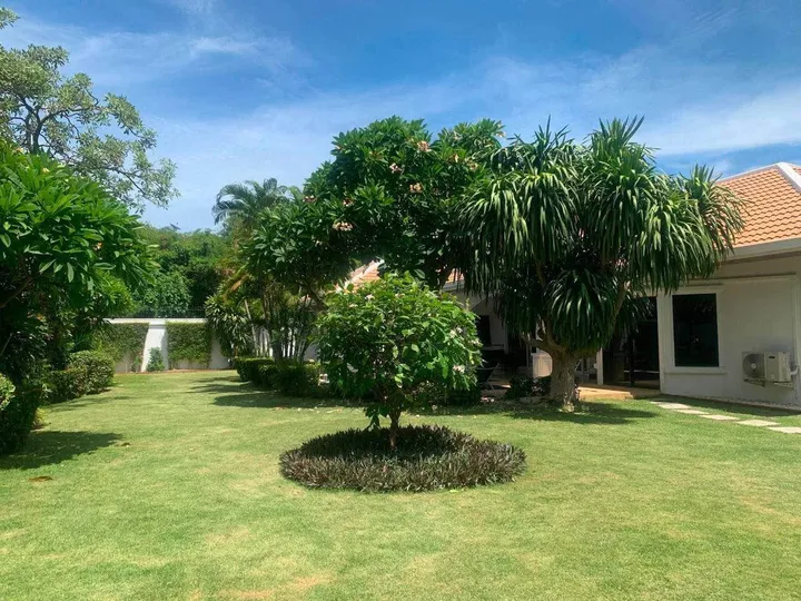Photo from a listing at Jomtien Park Villas