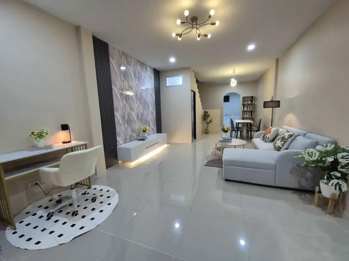 2 Bedroom Townhouse for sale at Pannathon 3