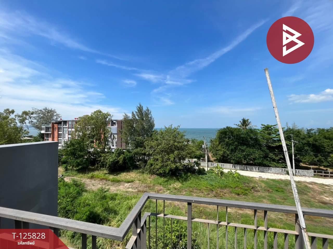 Villa for sale in Bang Lamung