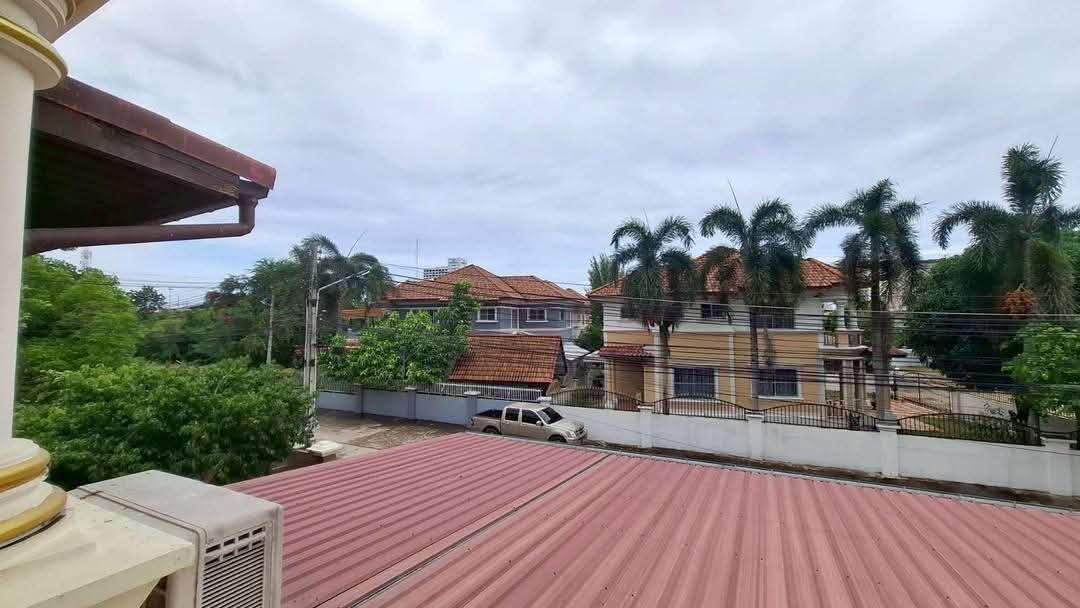 3 Bedroom House for sale in Sukhumvit
