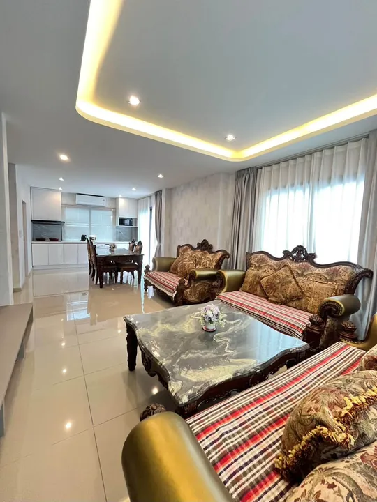 4 Bedroom House for rent at Patta Element