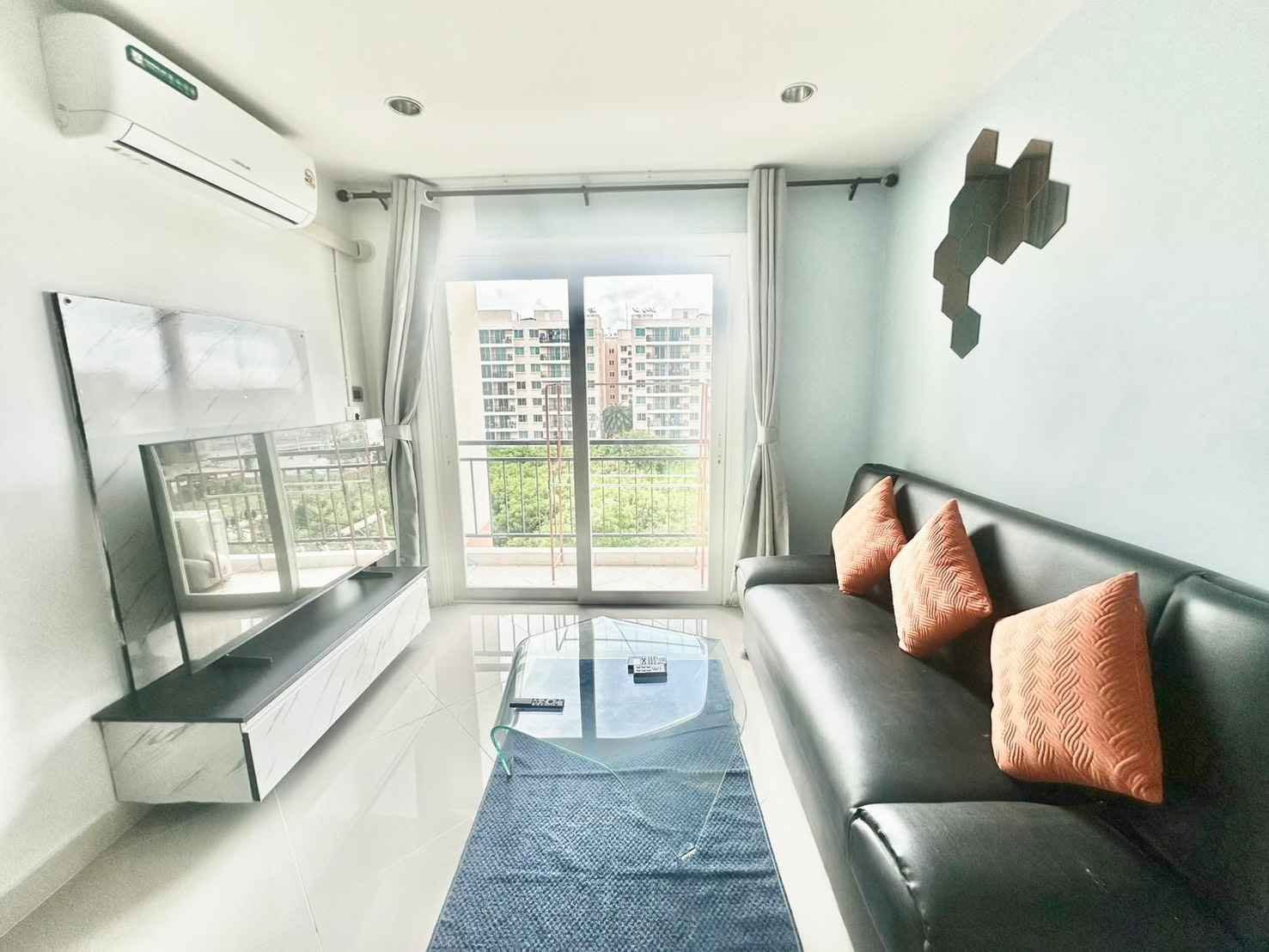 1 Bedroom Condo for rent at Park Lane Condo