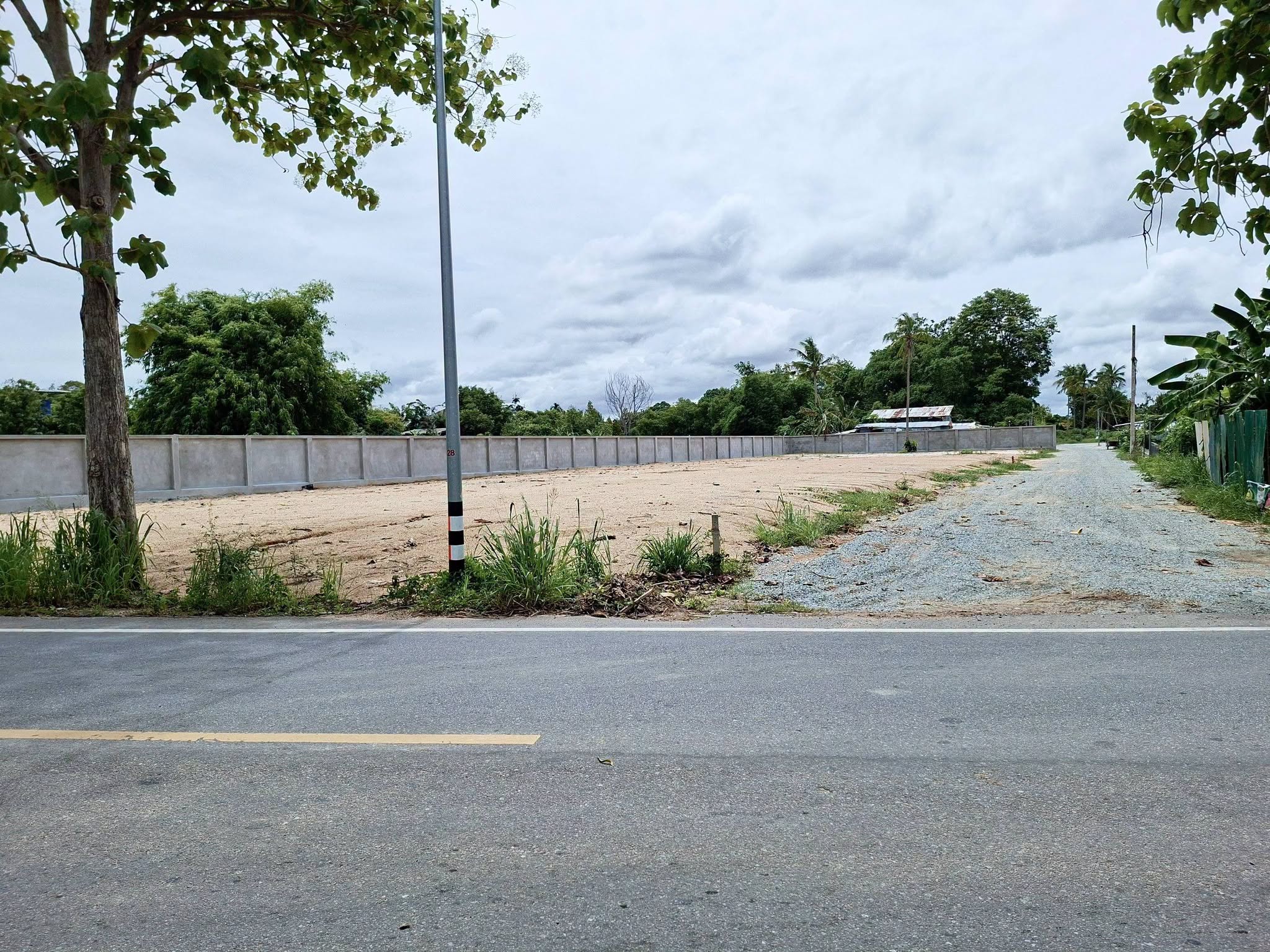 Land for sale in Mabprachan