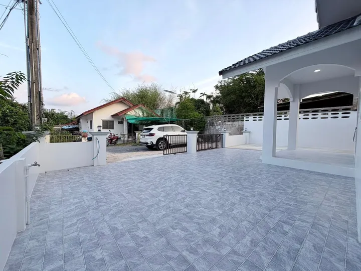 2 Bedroom House for sale at Eakthani Village