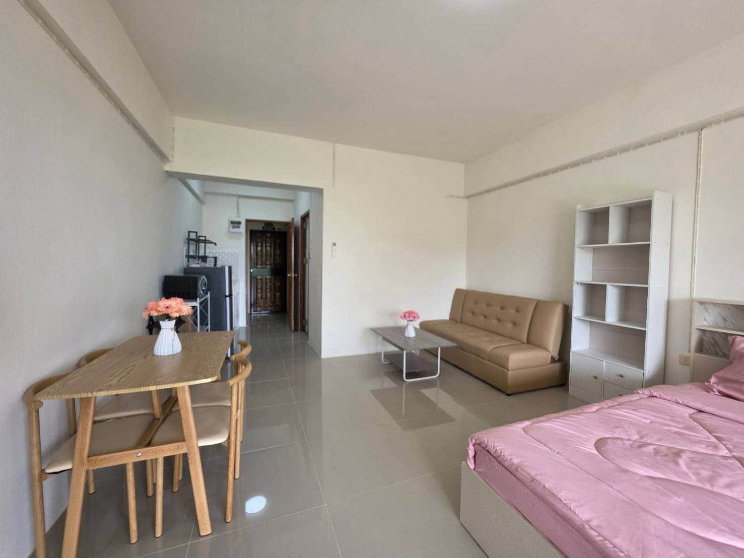 1 Bedroom Condo for rent at Sombat Condo View