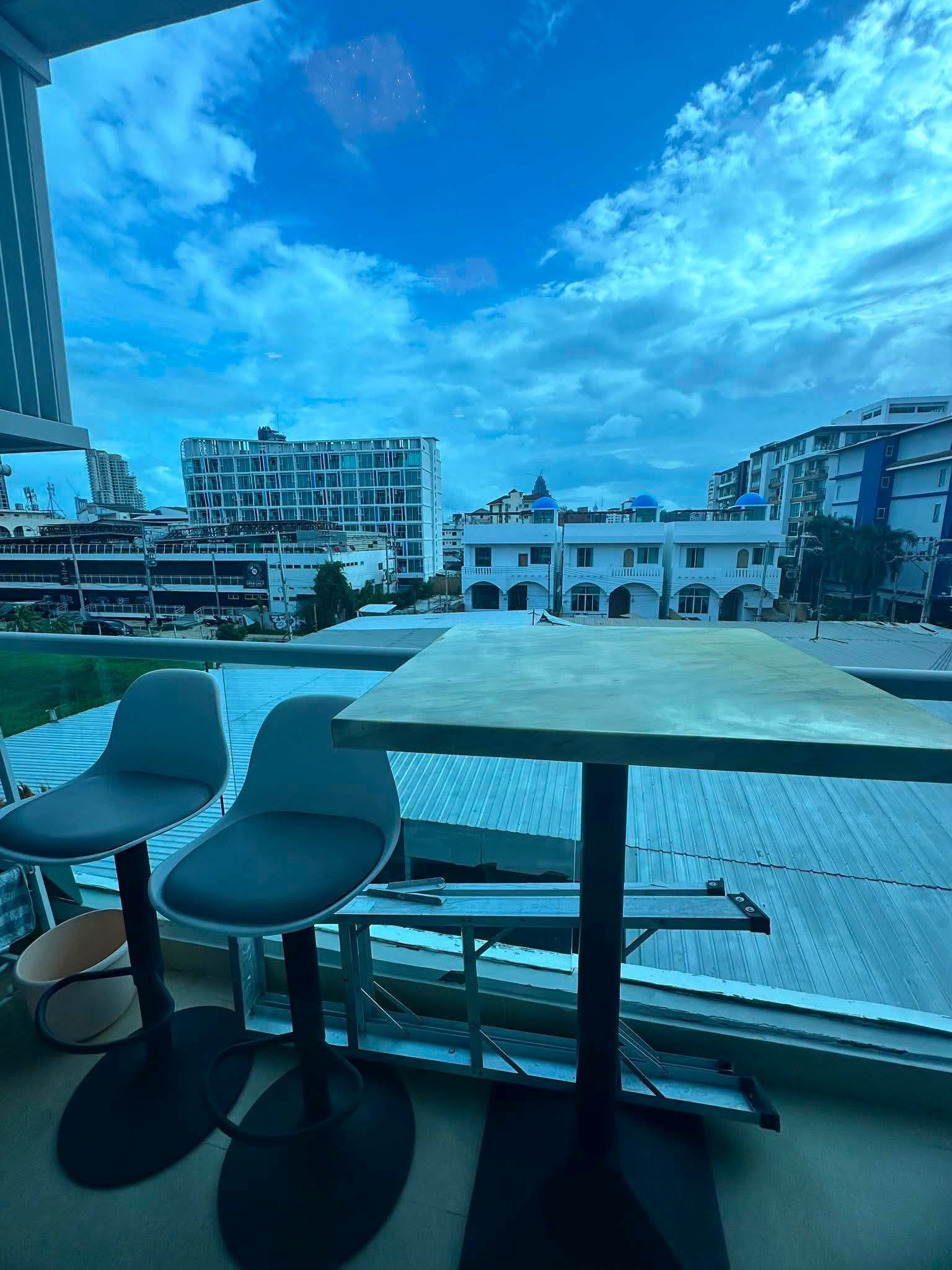 1 Bedroom Condo for rent at Grand Avenue Residences