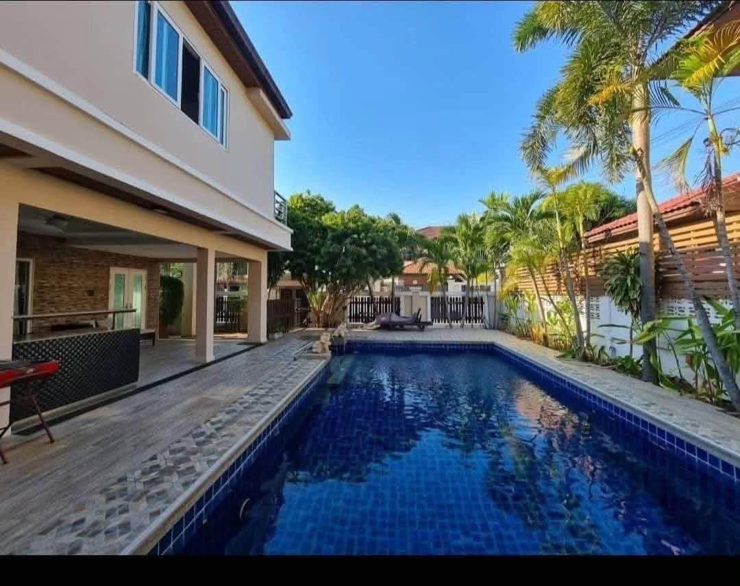 5 Bedroom Villa for sale at European Home Place