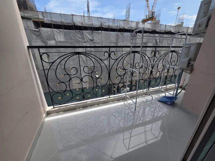 Photo from a listing at Paradise Park
