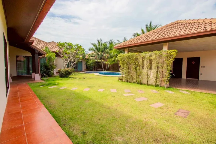 Photo from a listing at Baan Balina 4