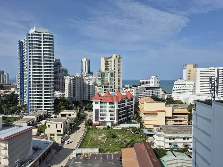 1 Bedroom Condo for sale at Sky Residences Pattaya