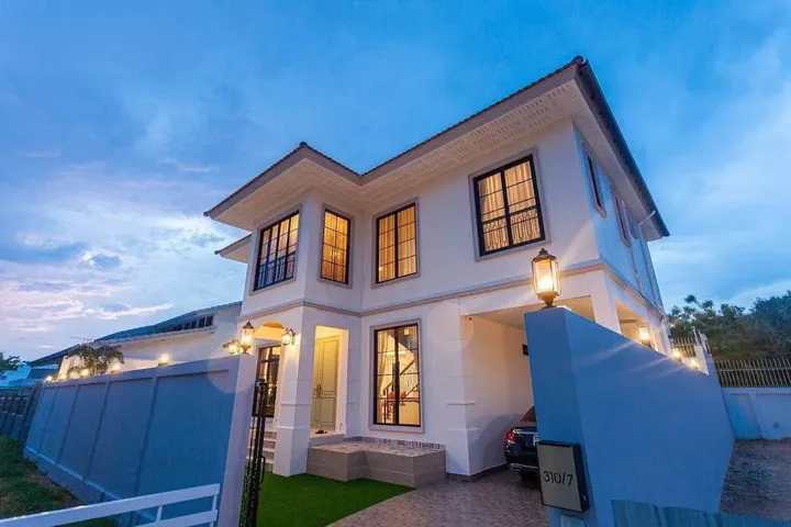 Photo from a listing at Jomtien Condotel and Village