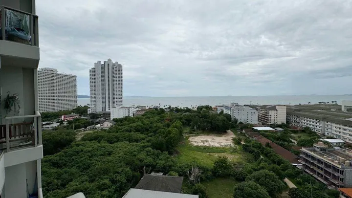 Studio for rent at The Riviera Jomtien