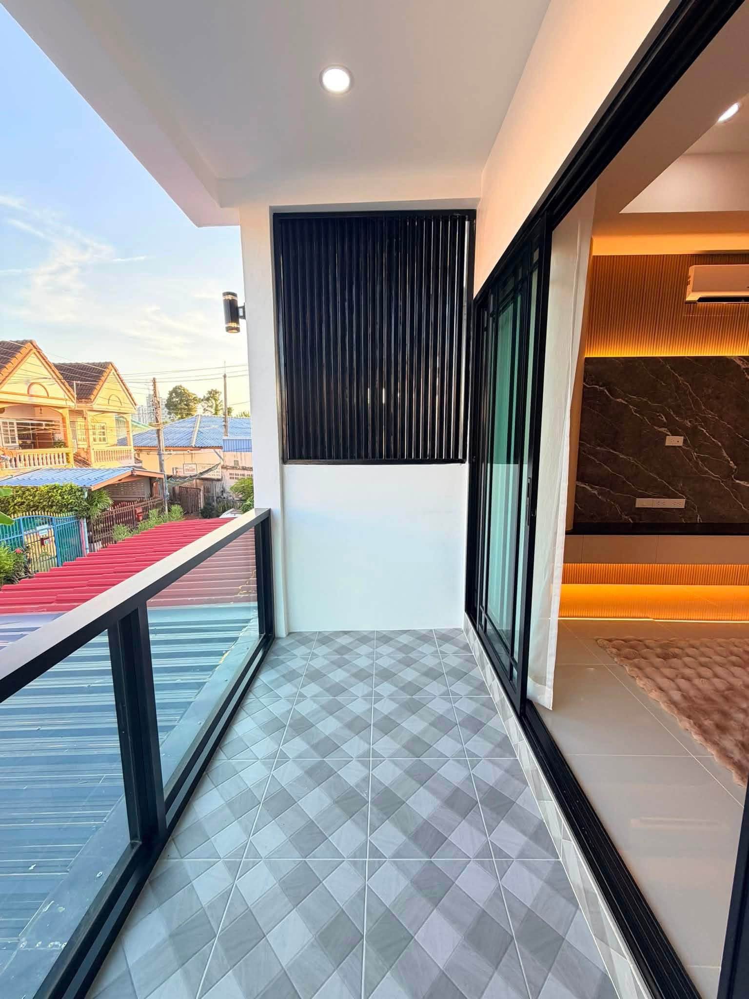 3 Bedroom Townhouse for sale in Sukhumvit 62