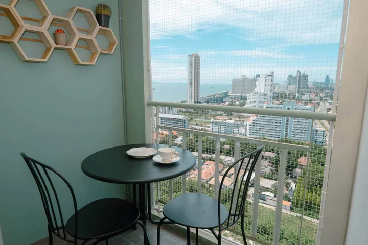 2 Bedroom Condo for sale at Lumpini Seaview