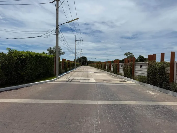 3 Bedroom House for sale at Manirin Viewlet