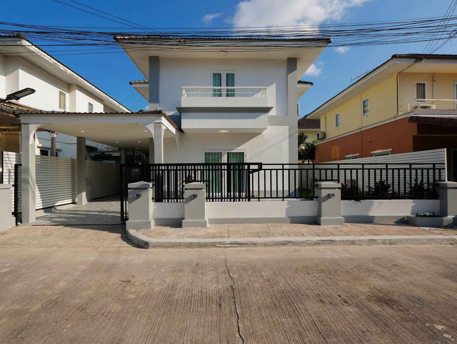 3 Bedroom House for sale in Jomtien