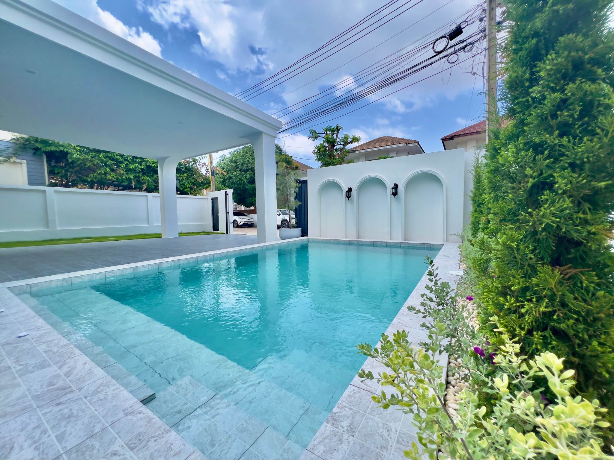 5 Bedroom Villa for sale in Jomtien
