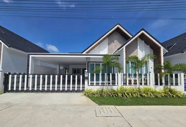 3 Bedroom House for sale in Mabprachan