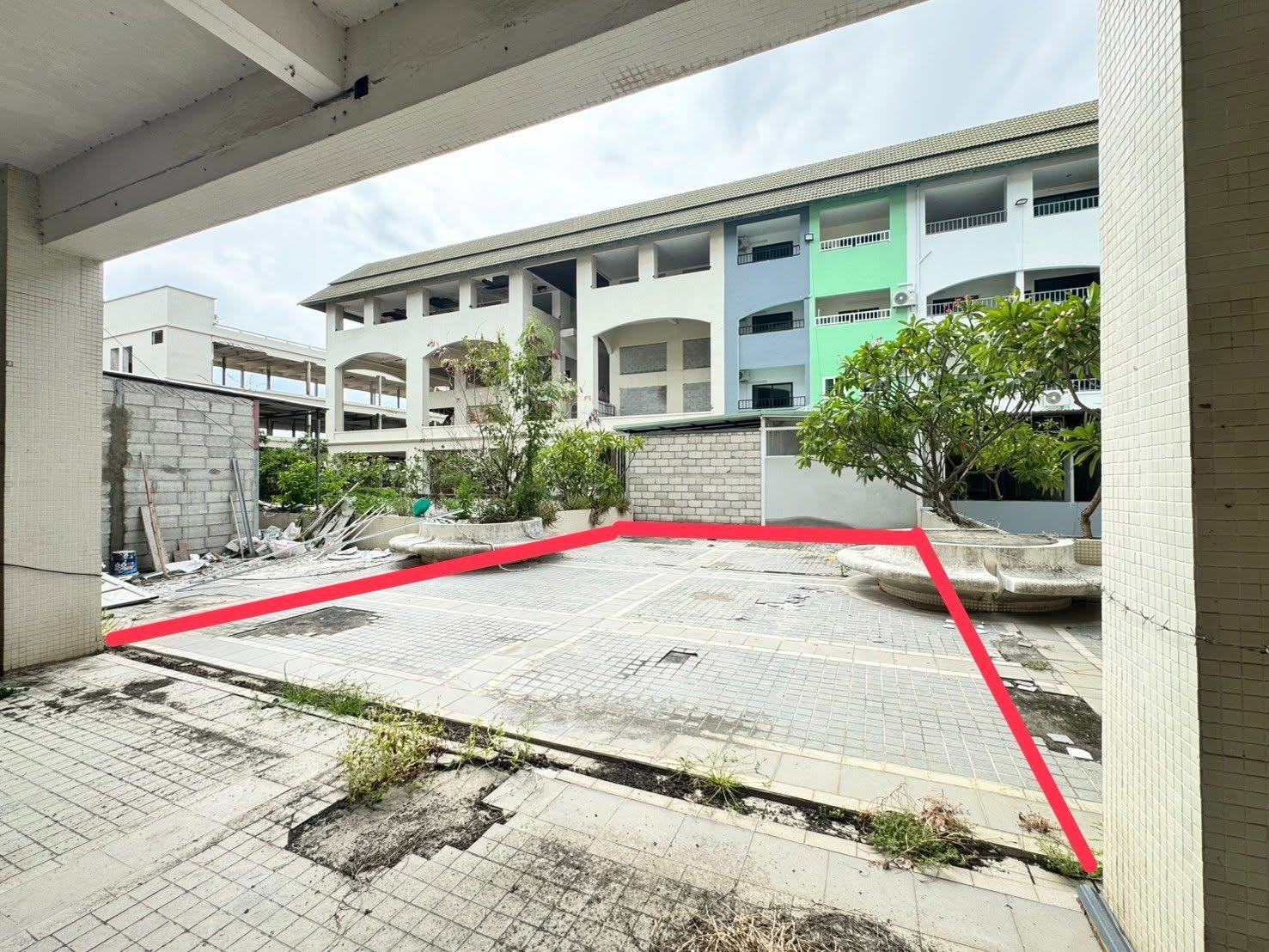 Commercial for sale at Sompra Song