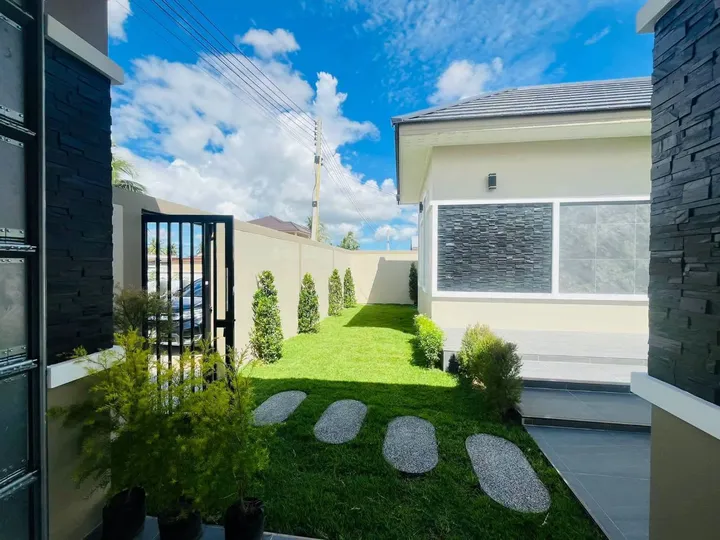 3 Bedroom House for sale in Mabprachan