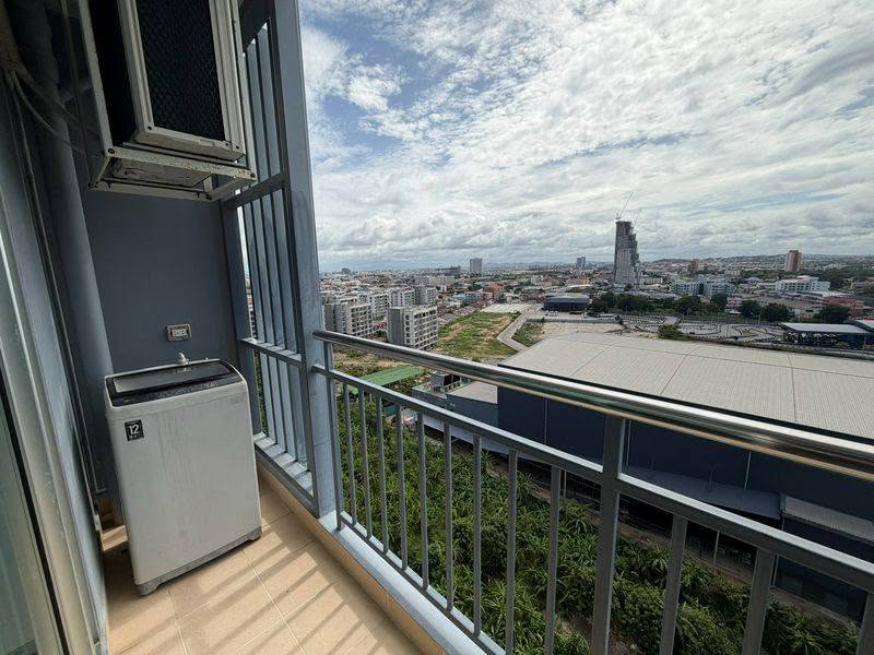 Studio for rent at Supalai Mare