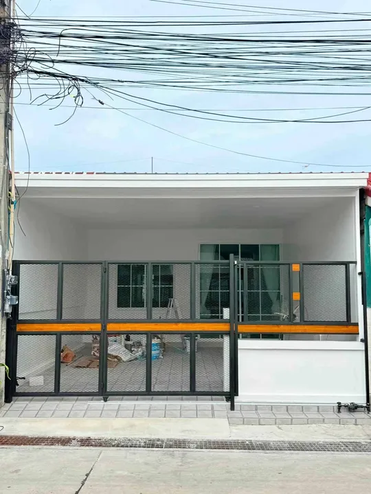 Listing photo