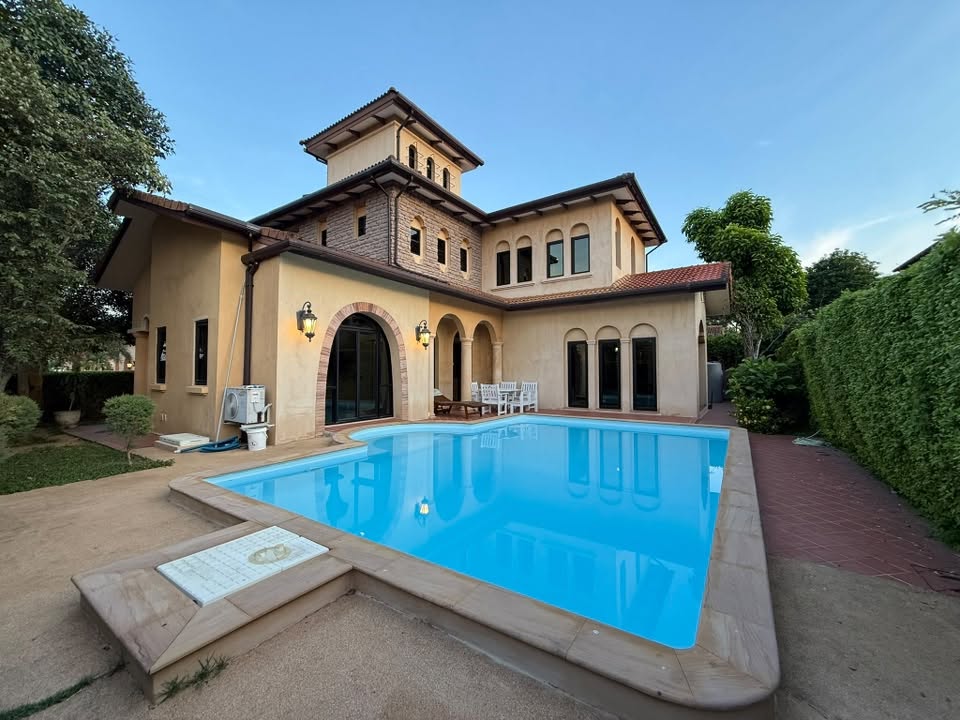 4 Bedroom House for rent at Nusa Chivani