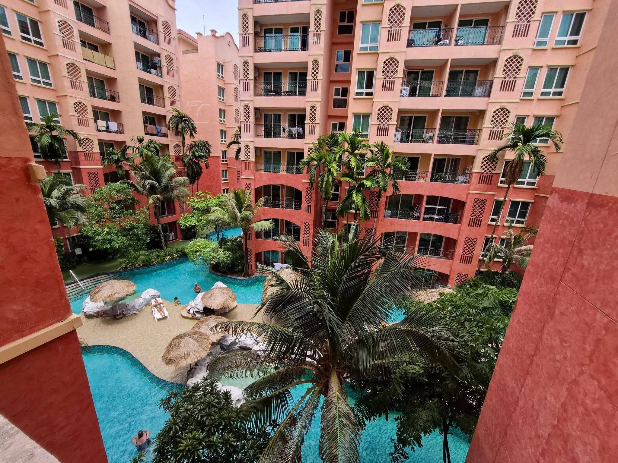 1 Bedroom Condo for rent at Seven Sea 1