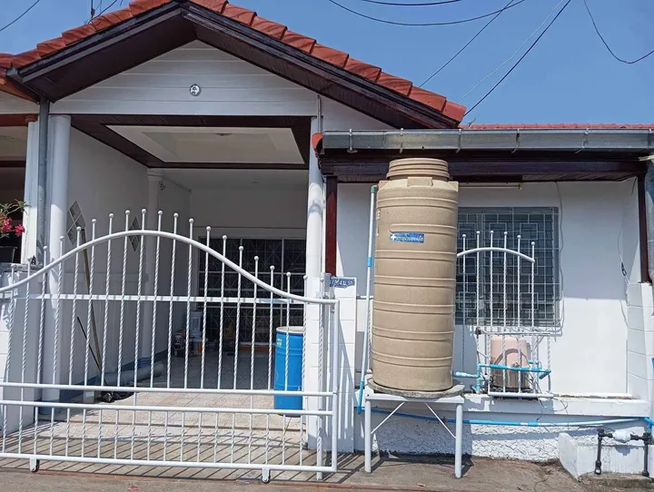 Photo from a listing at Eakmongkol 4