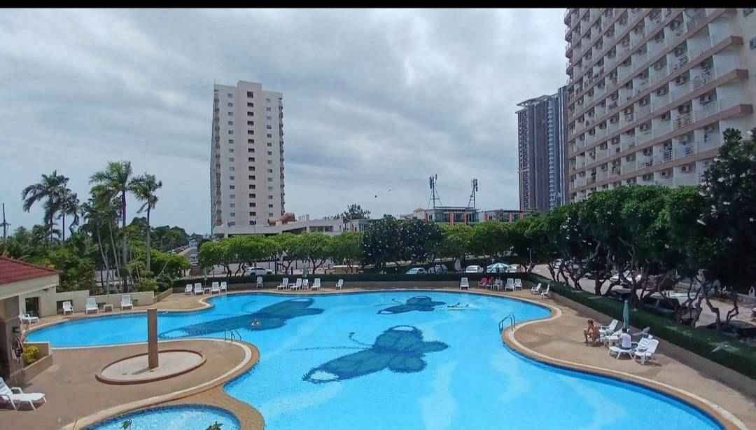 2 Bedroom Condo for sale at Rimhad Jomtien