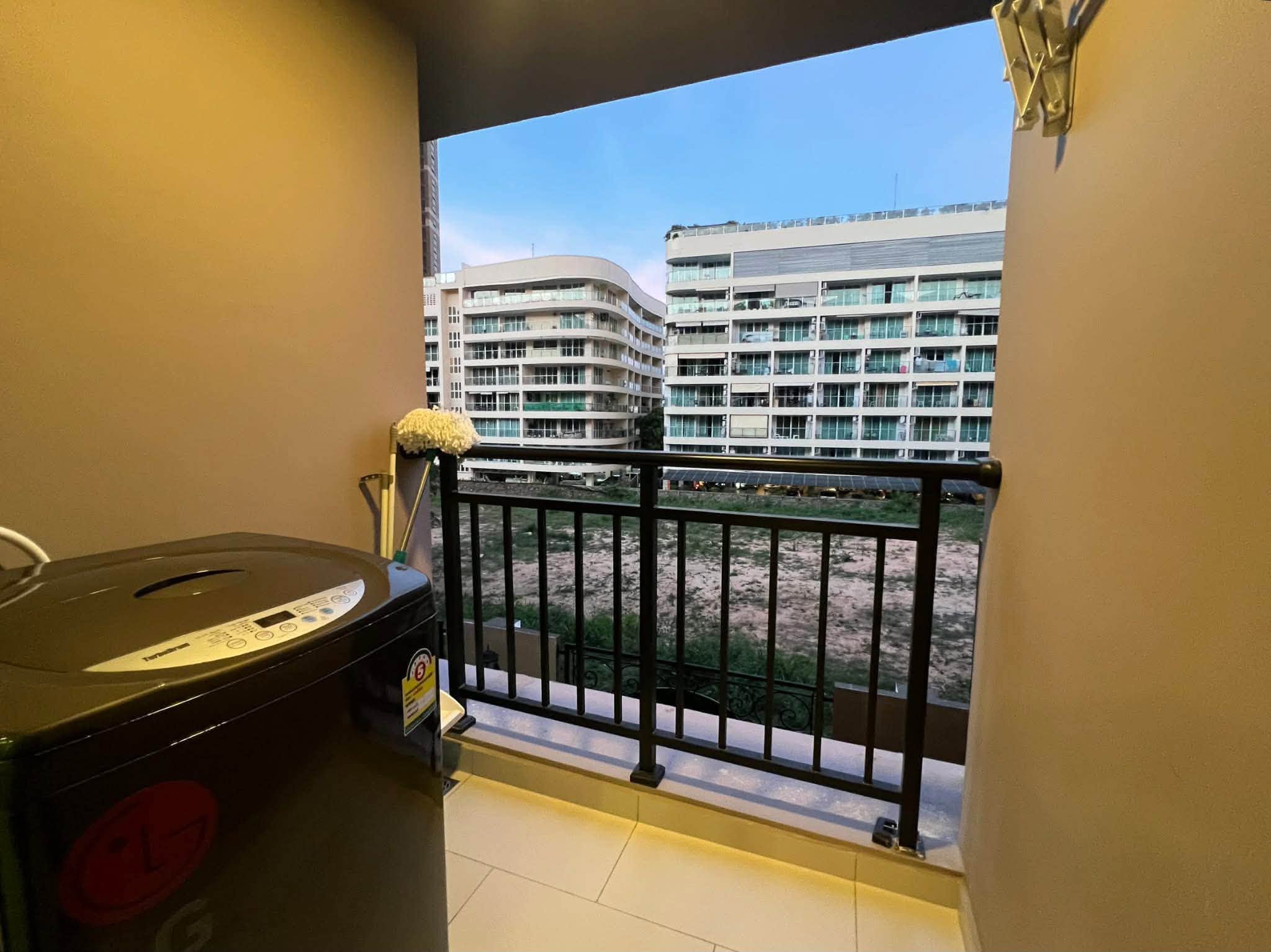1 Bedroom Condo for rent at Arcadia Center Suites