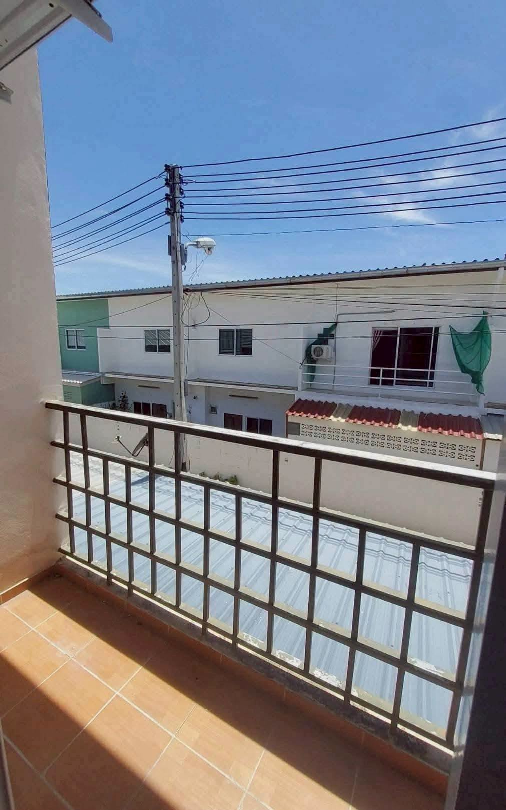 2 Bedroom Townhouse for sale in South Pattaya
