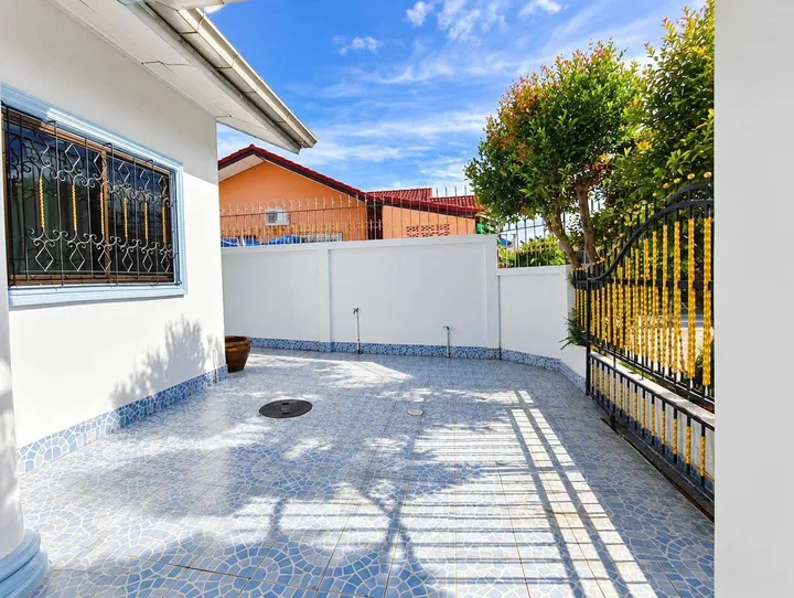 2 Bedroom Townhouse for rent at Eakmongkol 4