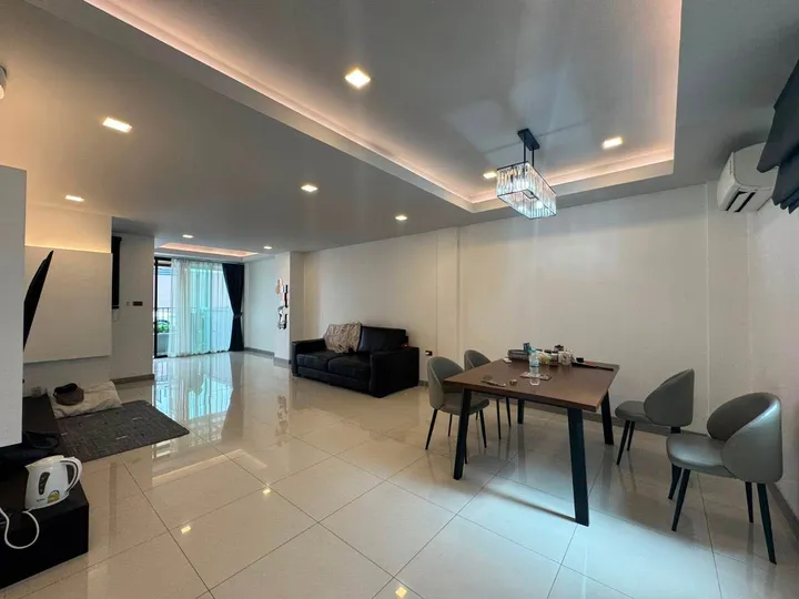 Photo from a listing at Chokchai 9
