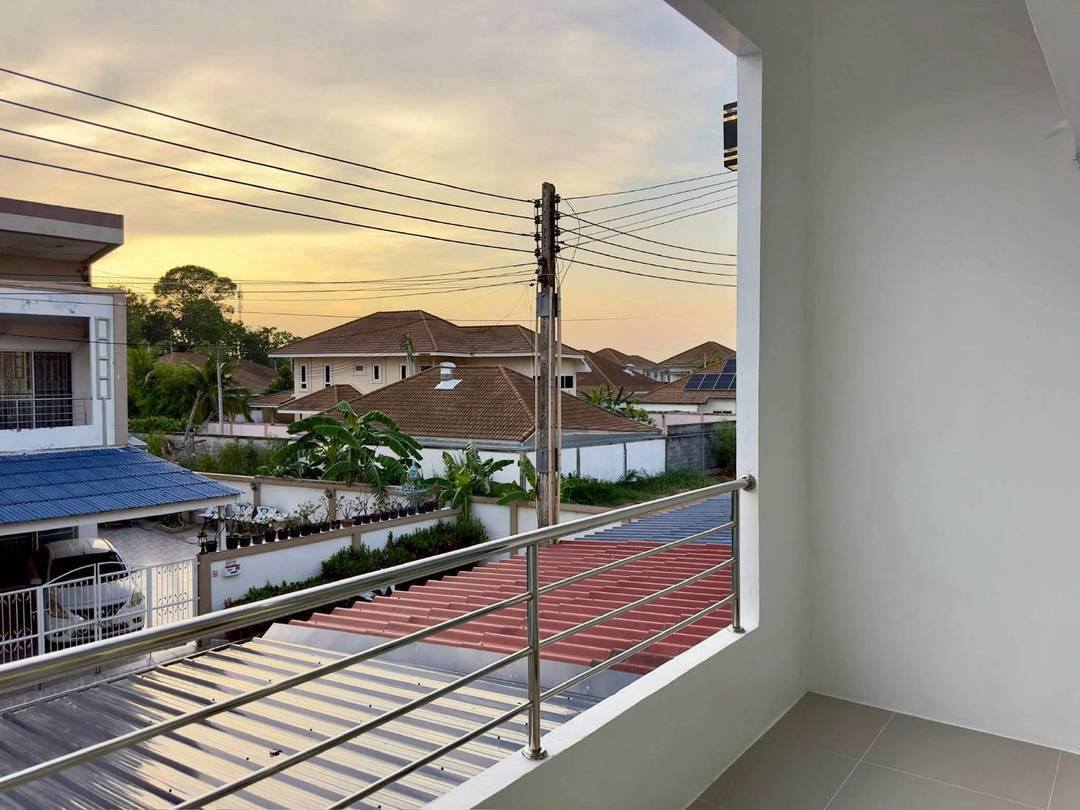 2 Bedroom Townhouse for sale in Nong Ket Yai