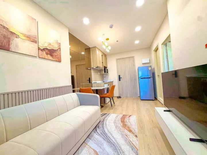 Photo from a listing at Noble Around Ari