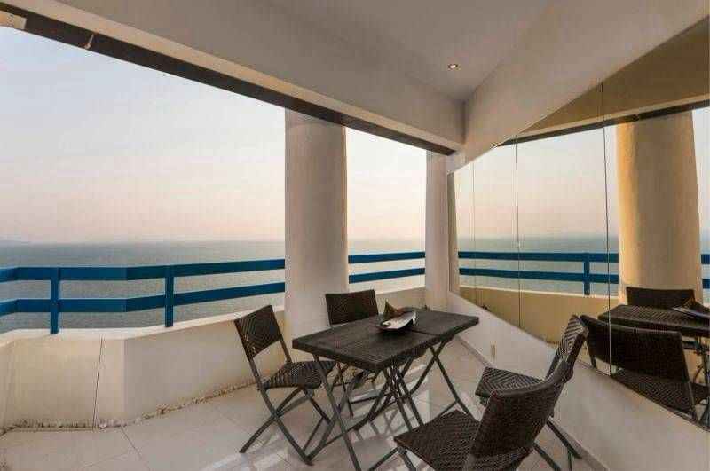 3 Bedroom Condo for sale at Jomtien Plaza Condotel