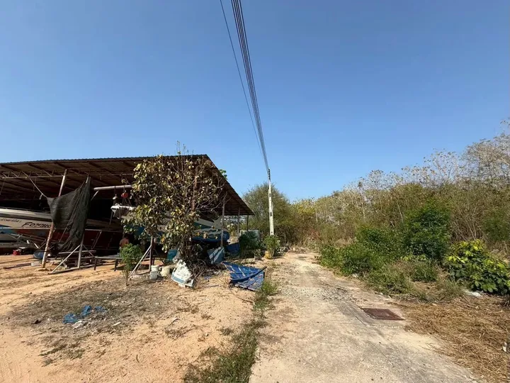 Land for sale in Chaiyapruek 2