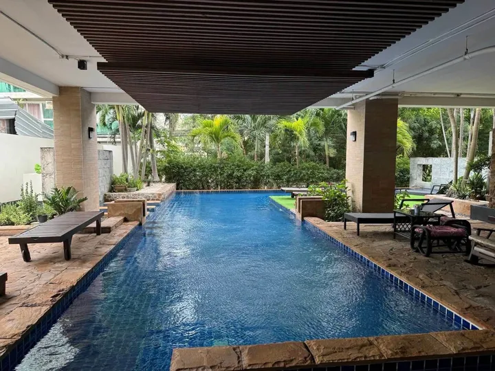 2 Bedroom Condo for sale at The Regent Pratumnak