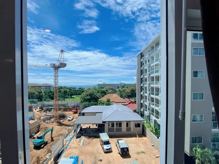 Studio for sale at Siam Oriental Twins