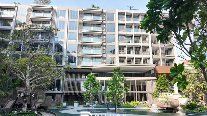Photo from a listing at The Panora Estuaria