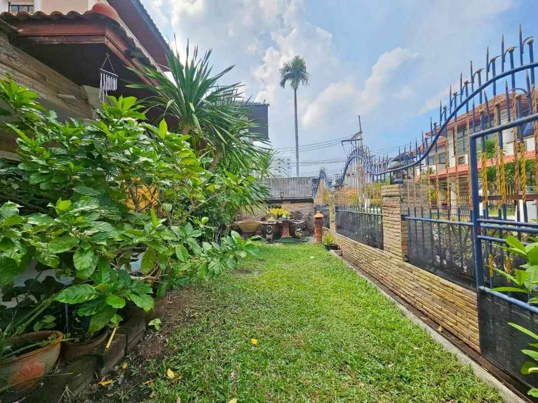 4 Bedroom House for sale in Jomtien
