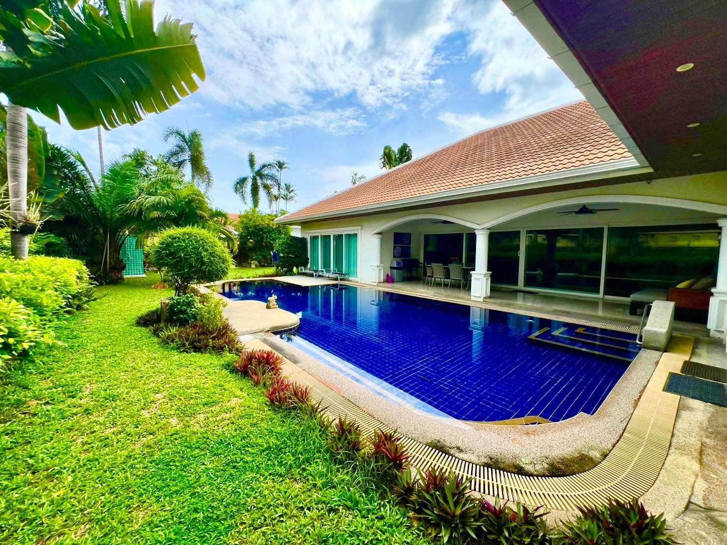 6 Bedroom Villa for rent at Jomtien Park Villas