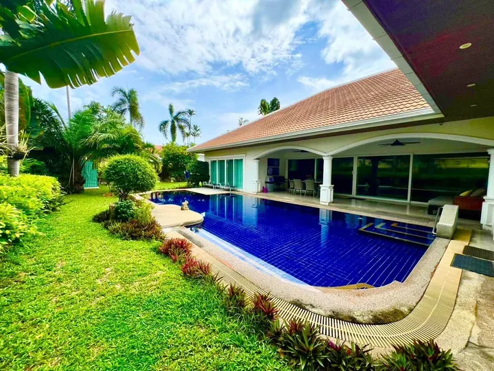 Photo from a listing at Jomtien Park Villas