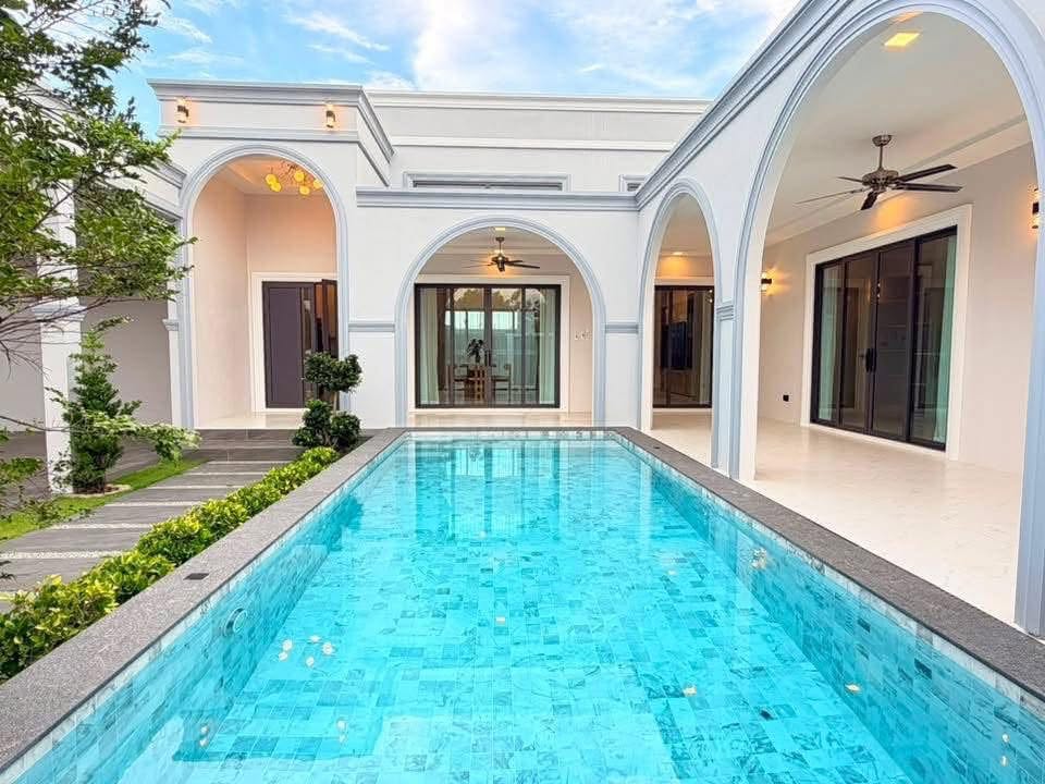 4 Bedroom Villa for sale in Siam Country Club