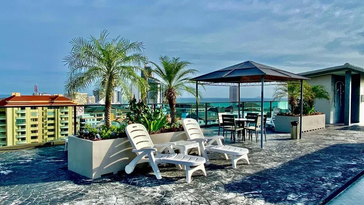 Photo from a listing at Siam Oriental Plaza
